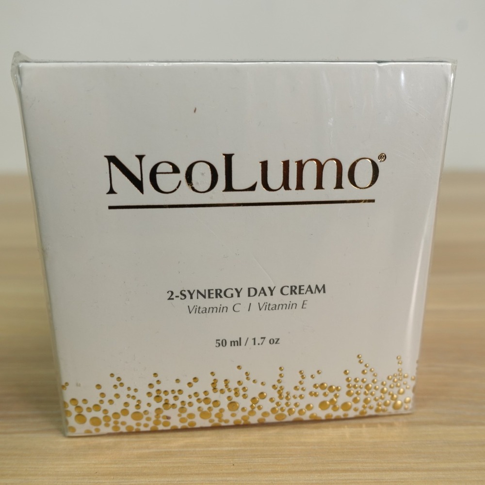 NeoLumo 2 Synergy Day Cream Vitamin C E Moisturizer Protect Anti Aging 50ml NEW